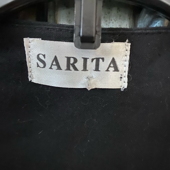 Vest with gold beading outlining fabric patterns (flowers, boxes, circles, etc) - Picture 4 of 7